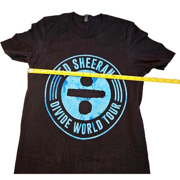 Ed Sheeran Divide TShirt Size Small The World Tour Shirt Black Teal Blue 2018 - Picture 6 of 7